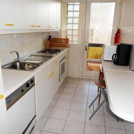 Apartment 2 Bedrooms At Heist 200 M Away From The Beach With Balcony And Wifi